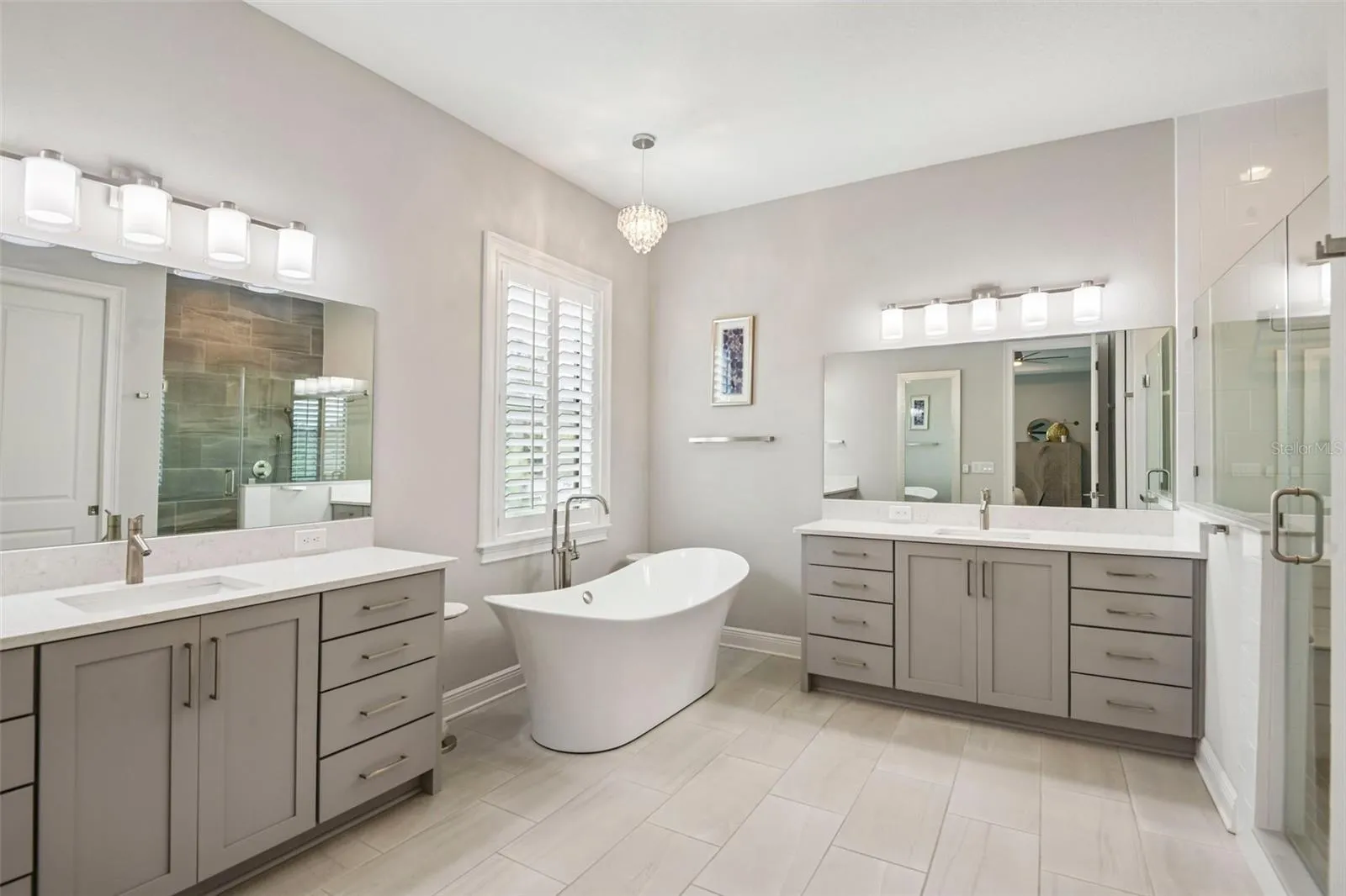 Primary En Suite Bathroom