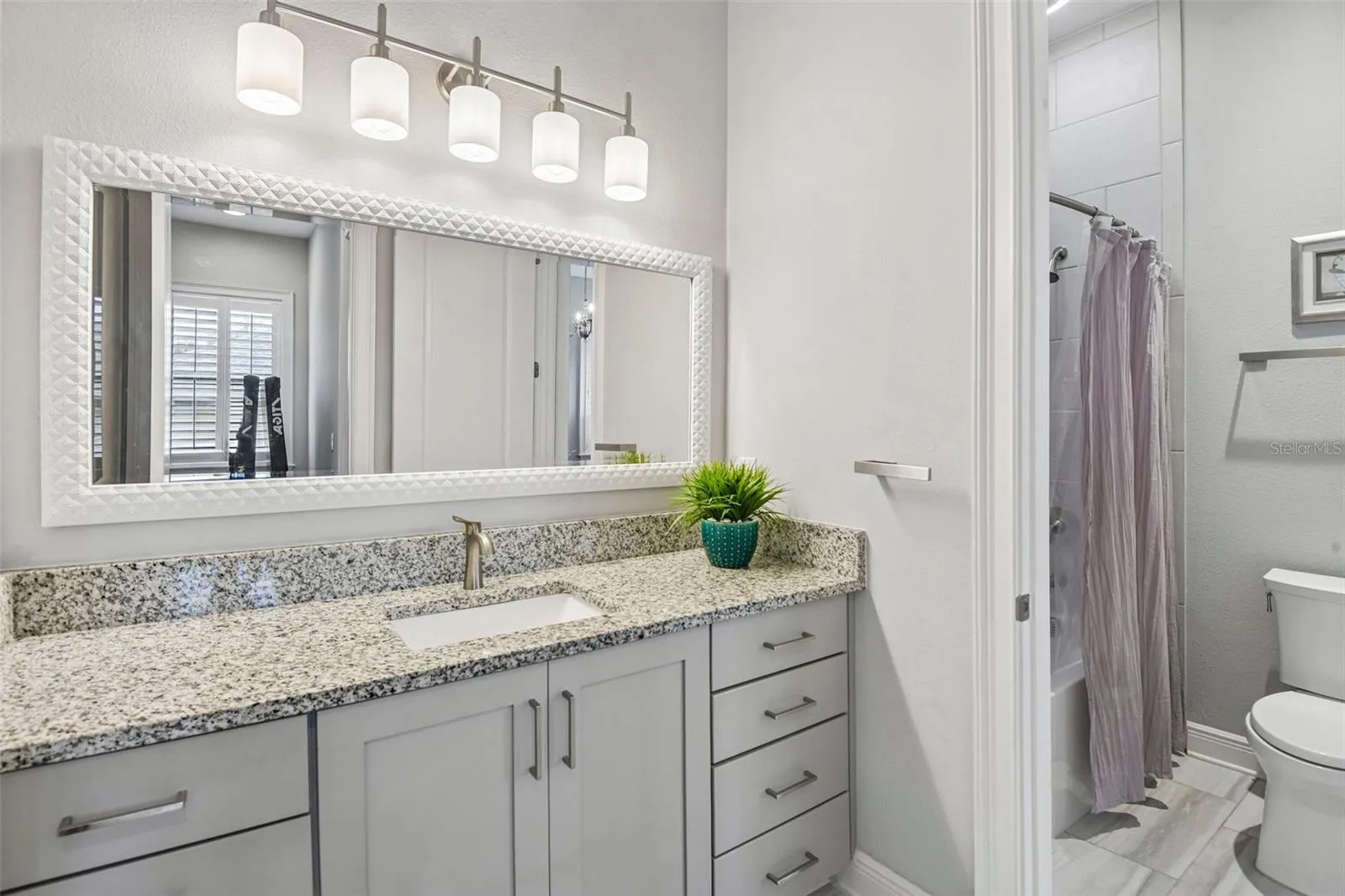En Suite Bathroom 2