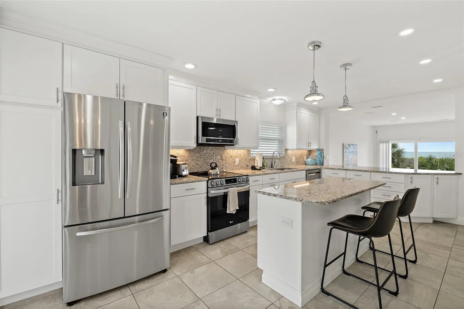 Stunning Modern Kitchen