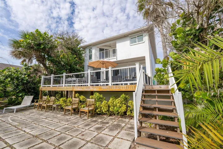 Rear Deck &amp; Beachfront Patio