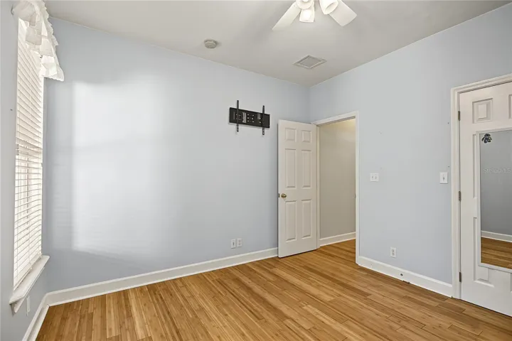 Guest bedroom 2