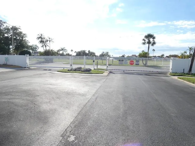 Access to Neighborhood!!  Gated!!!