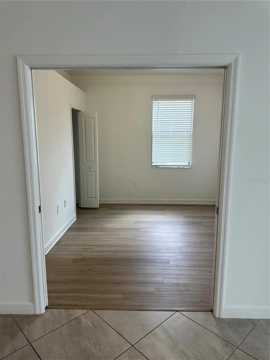 2nd bedroom/Den