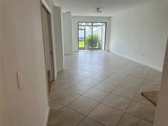living/dinning area