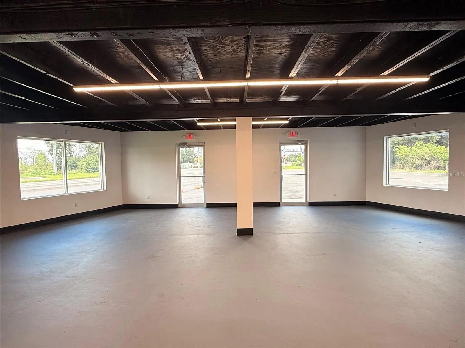 1760 sq ft of open space