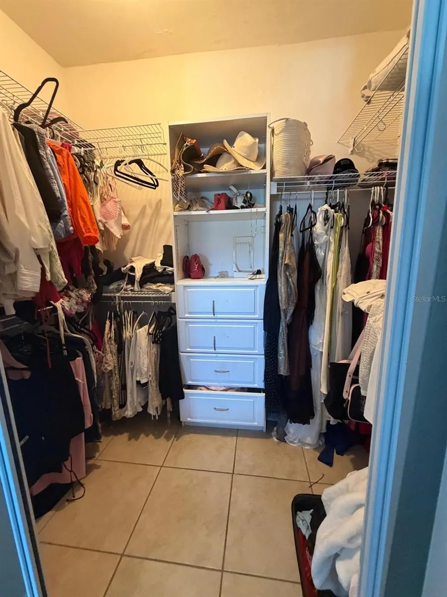 Walk-in closet