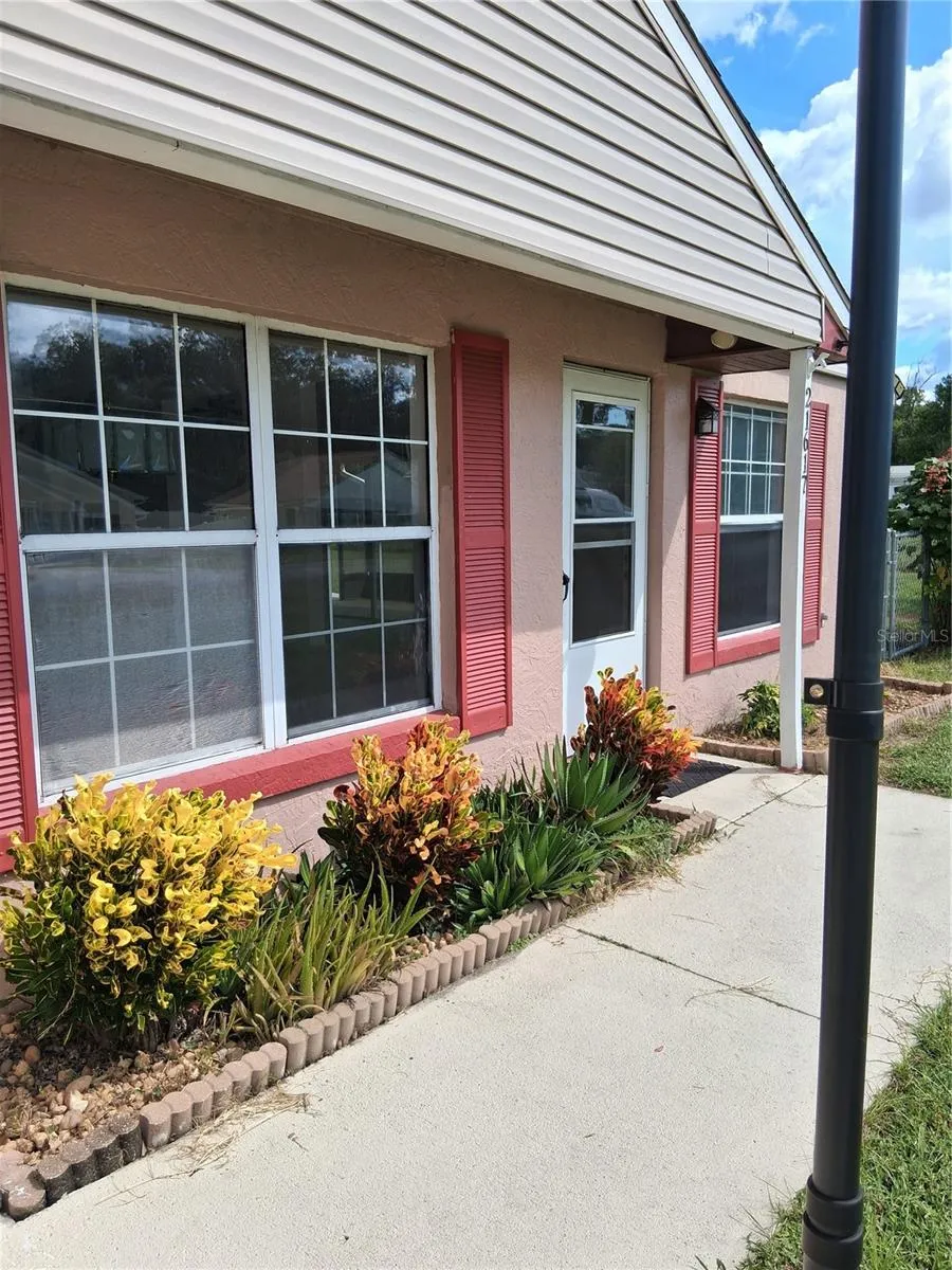 Front walkway and main enterance