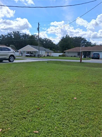 Front yard view I