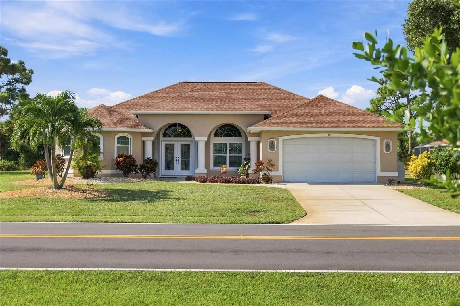 Move-in Ready 3 Bedroom, 2.5 Bath, 2 Car Garage Pool Home!!