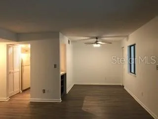 TOWARD DINING/KITCHEN