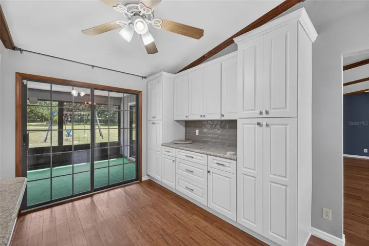 Built-in cabinetr