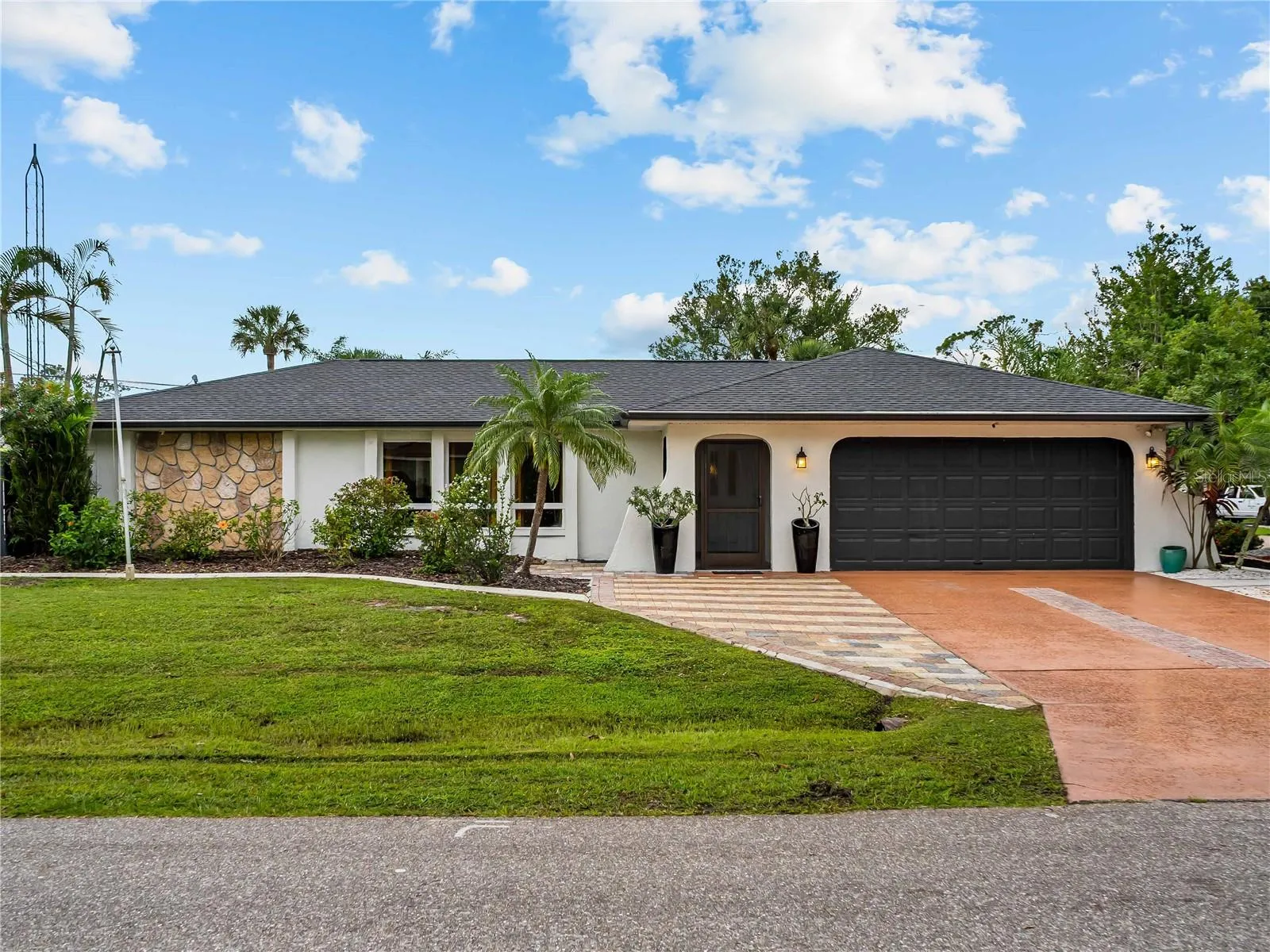 First class curb appeal.