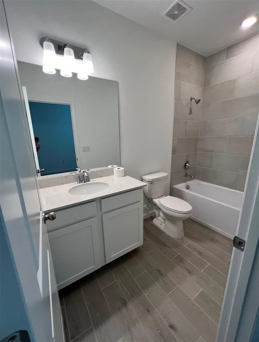2ND ENSUITE BATHROOM