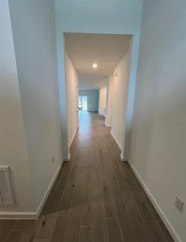 FRONT ENTRYWAY HALLWAY