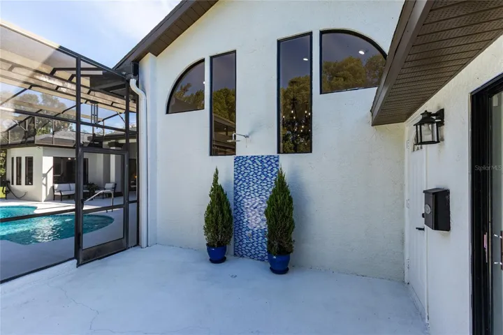 Outdoor shower!