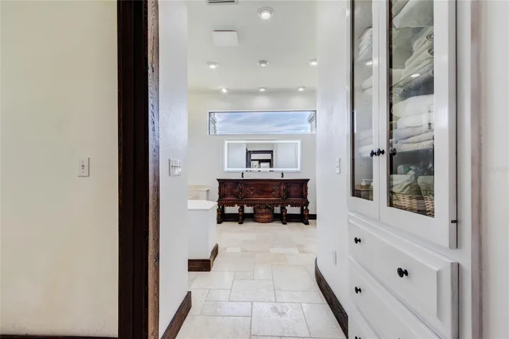 Entry to en-suite bathroom!