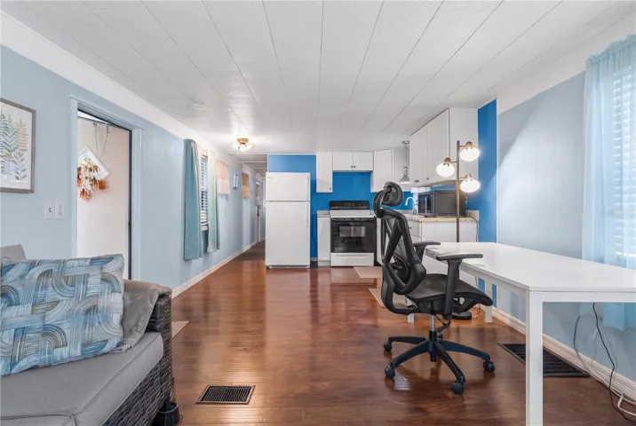 Living Room/Kitchen