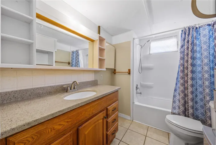 Full Bathroom
