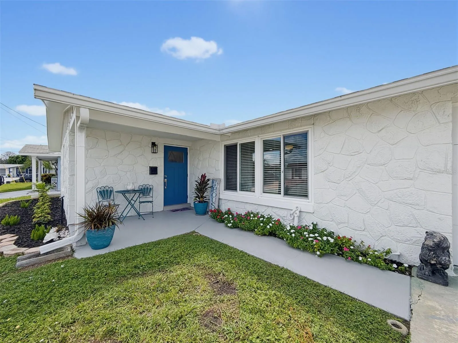 WELCOME TO 6618 LEESIDE ISLE