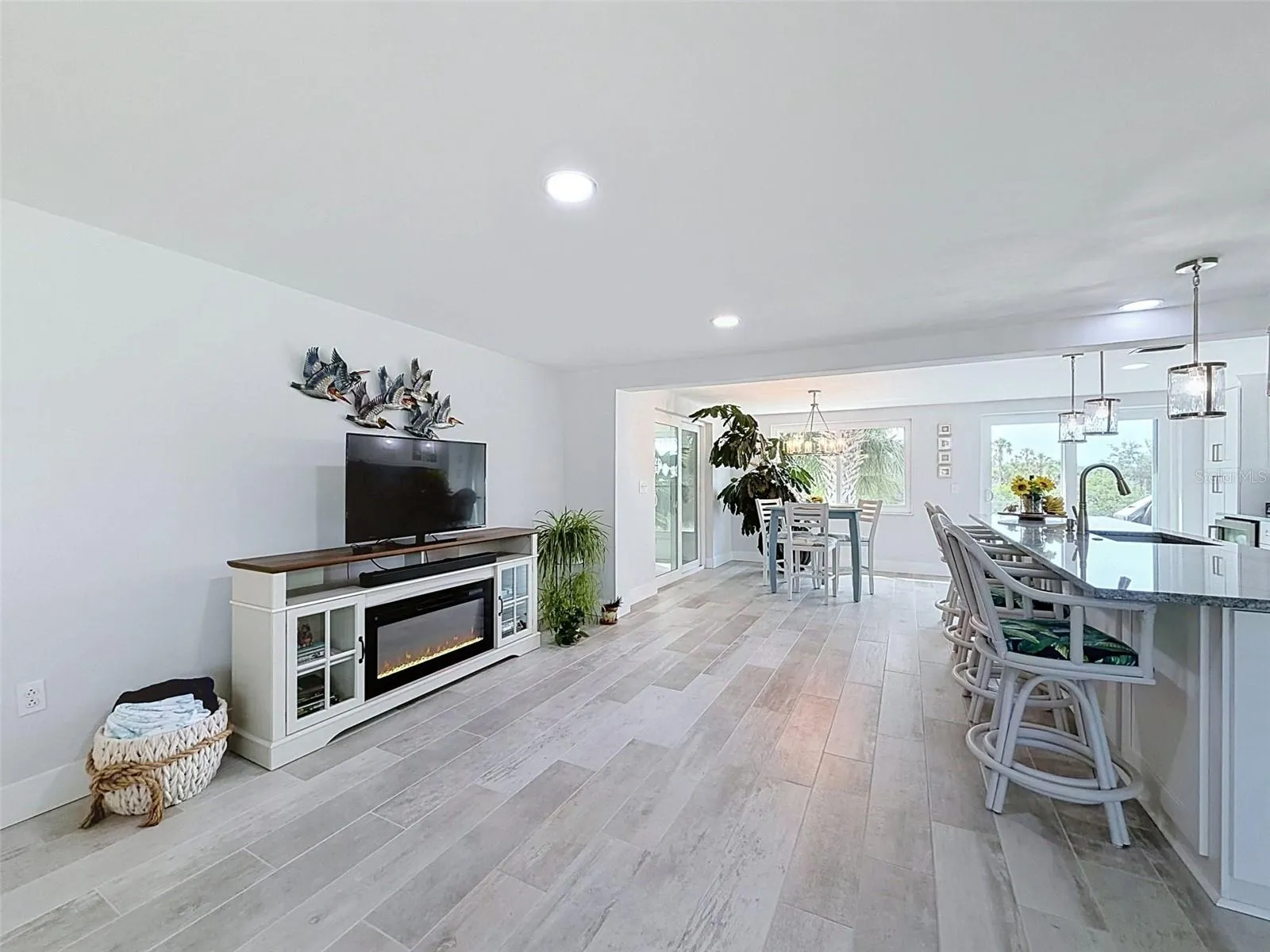 RECESSED LIGHTING