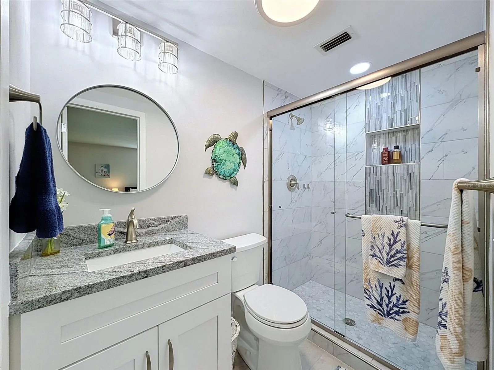 STUNNING TILE SHOWER