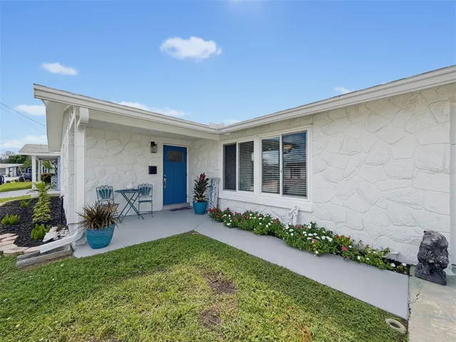 WELCOME TO 6618 LEESIDE ISLE