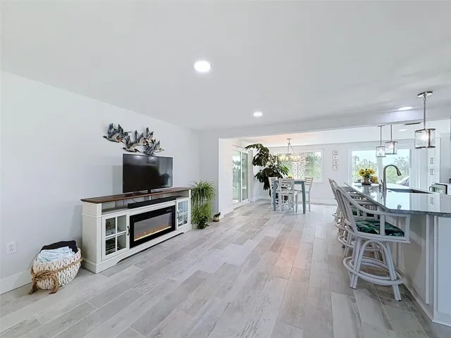 RECESSED LIGHTING