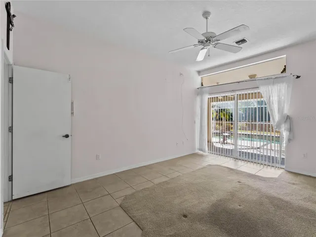 PrimarySuite_134TocopillaStreet_PuntaGorda_NaturalLight_WindowView.jpg