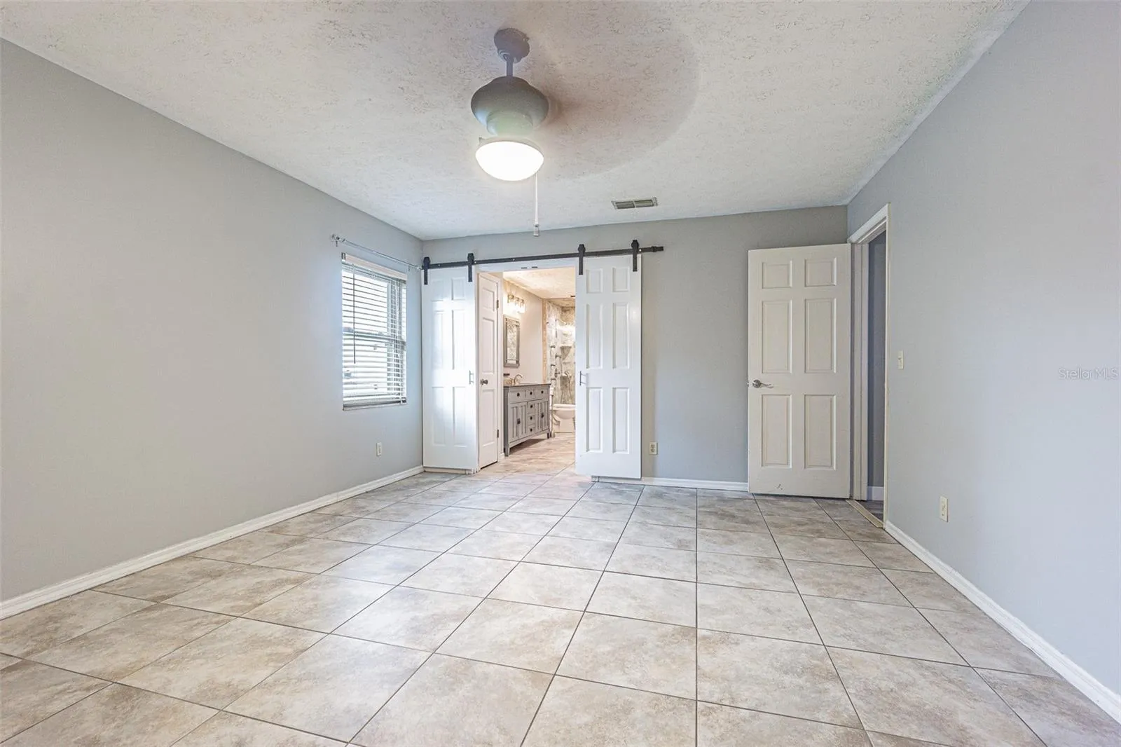 primary suite