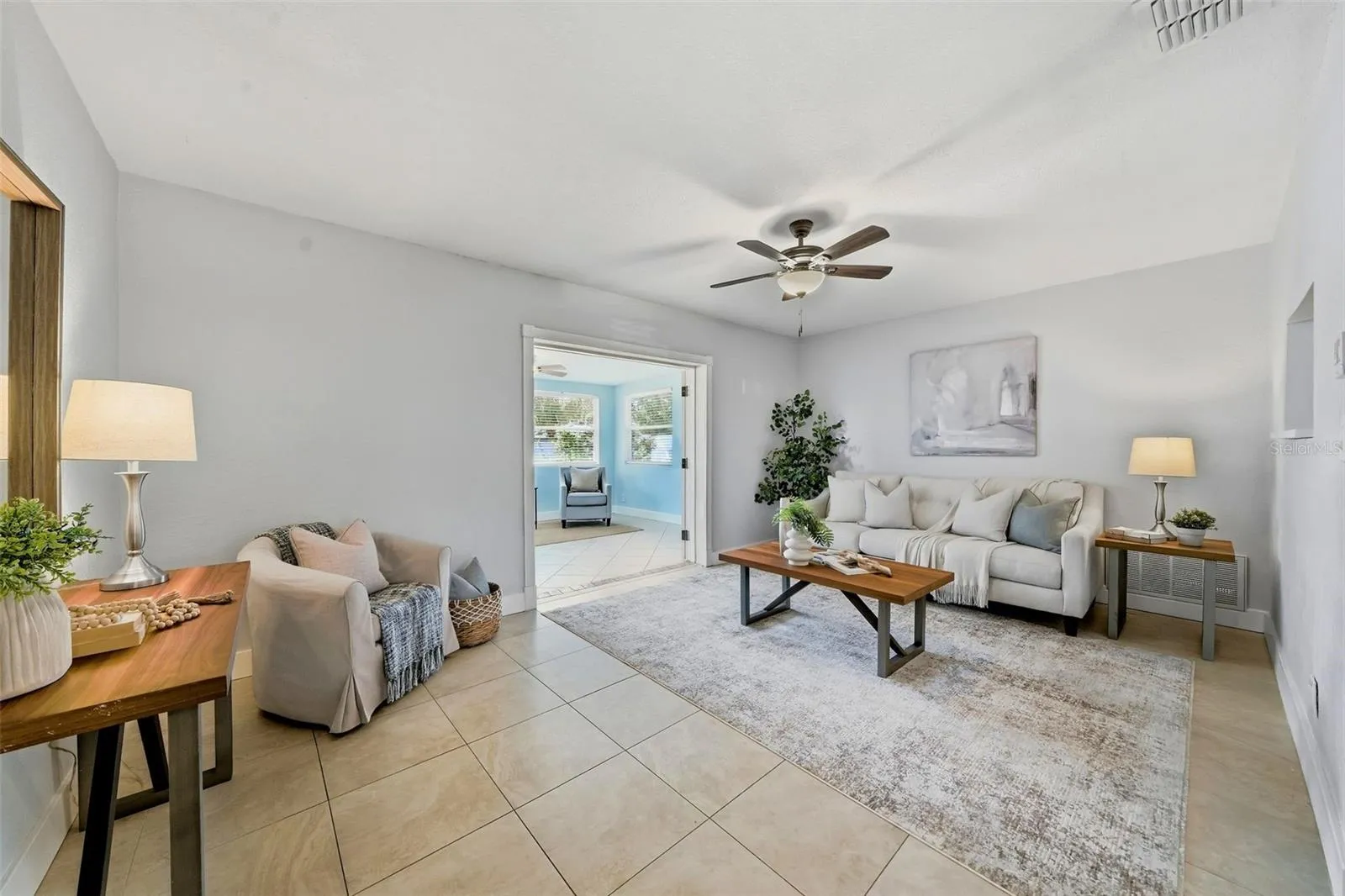 Livig Room with access to the bonus room
