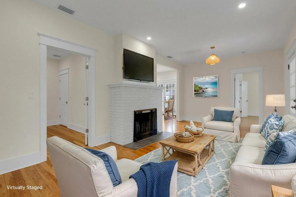 Staged Living Space