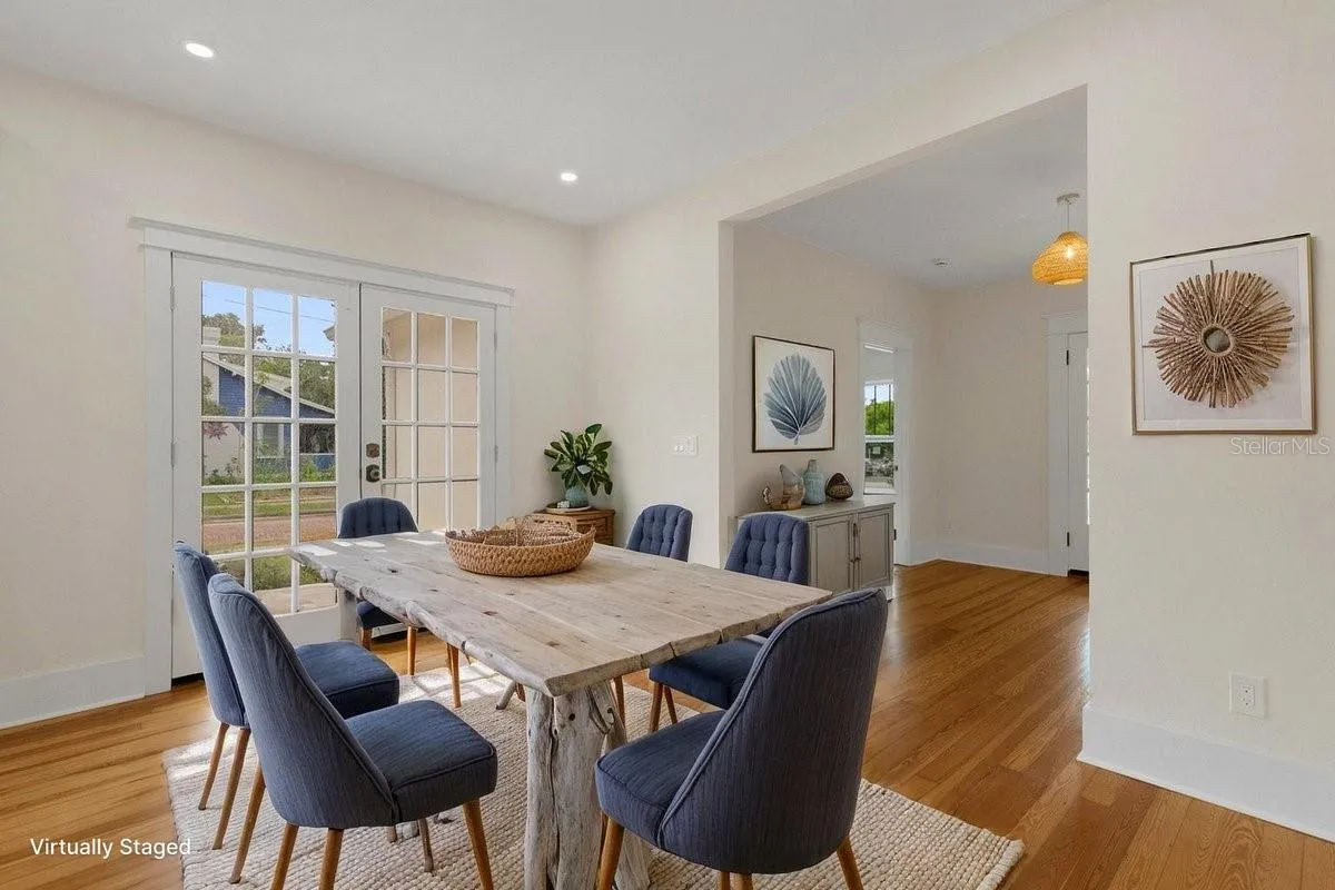 Staged Formal Dining