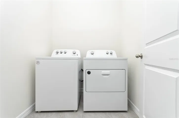 Washer &amp; Dryer Included