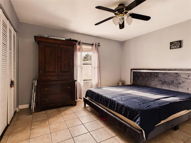 Guest bedroom