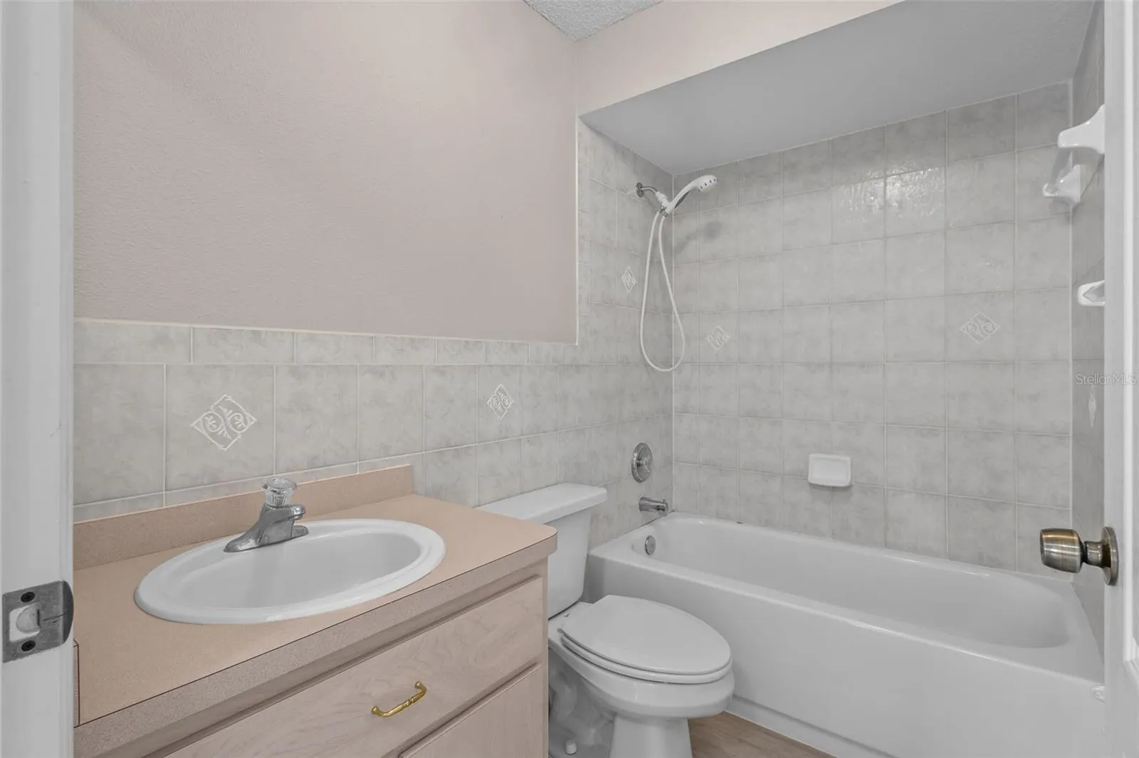2nd bathroom