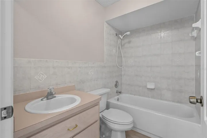 2nd bathroom