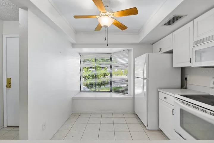 Eat-in Kitchen with Bay Window
