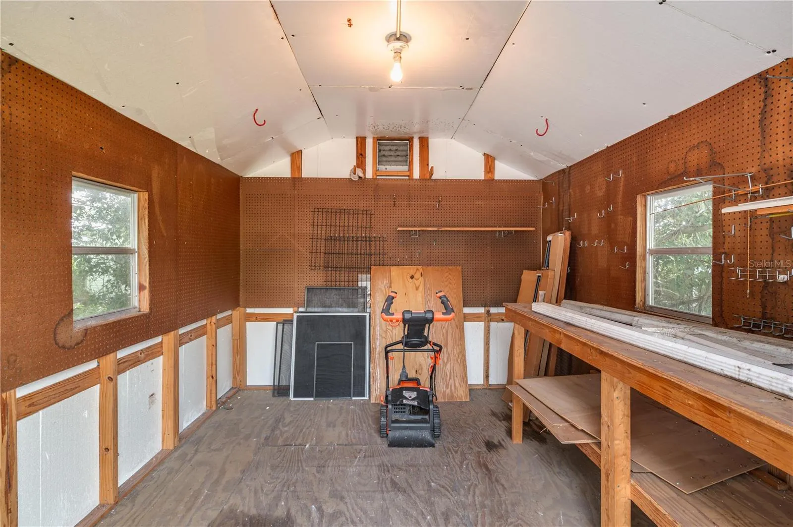 10x12 Workshop with power and insulation