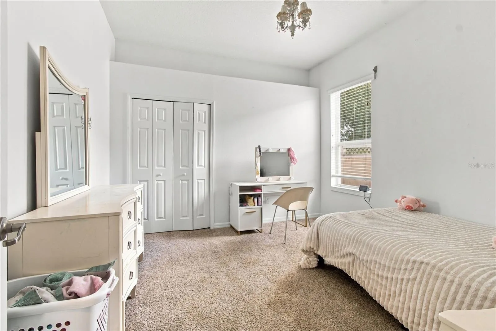 Secondary bedroom