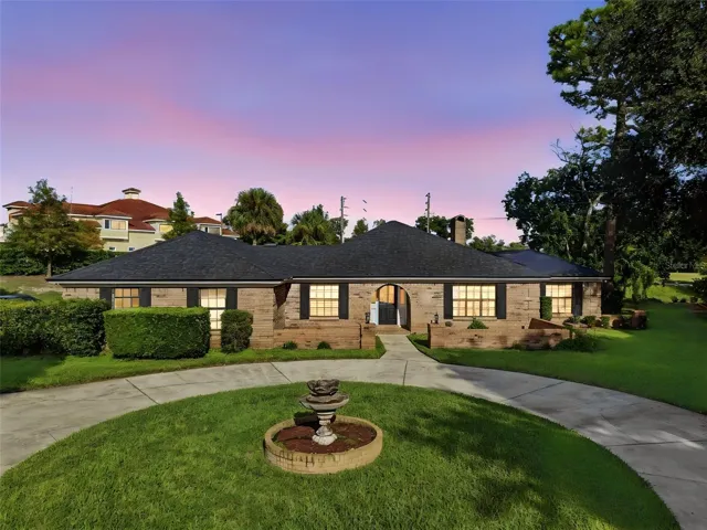 Front Entry & Driveway