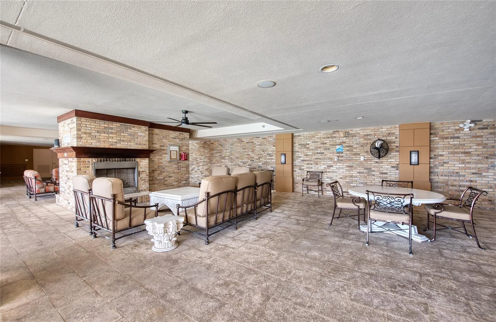 and 2 Gas Fireplaces.