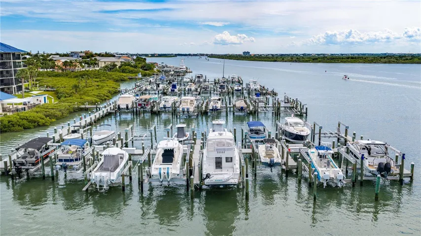 Marine &amp; Fishing Pier