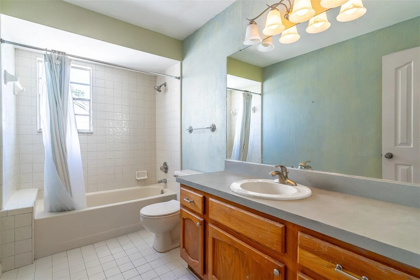 Upstairs Bathroom