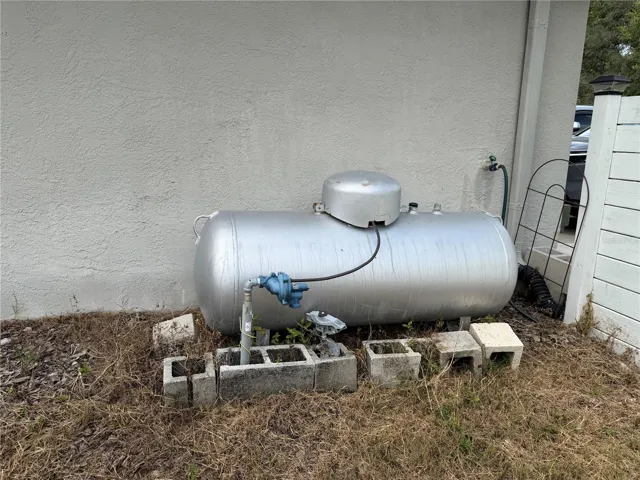 Propane tank