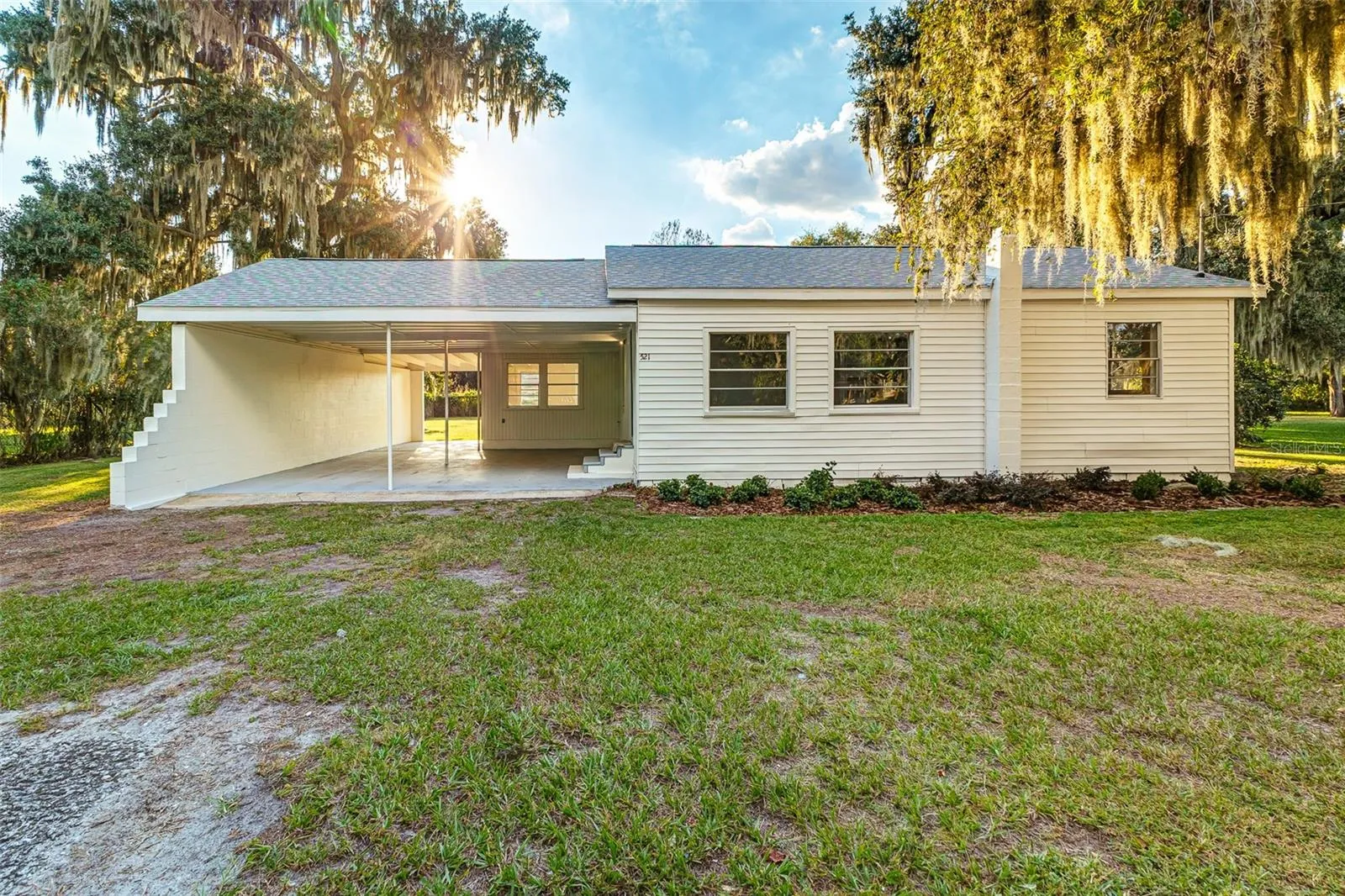521 N TECUMSEH AVE, FORT MEADE, FL 33841