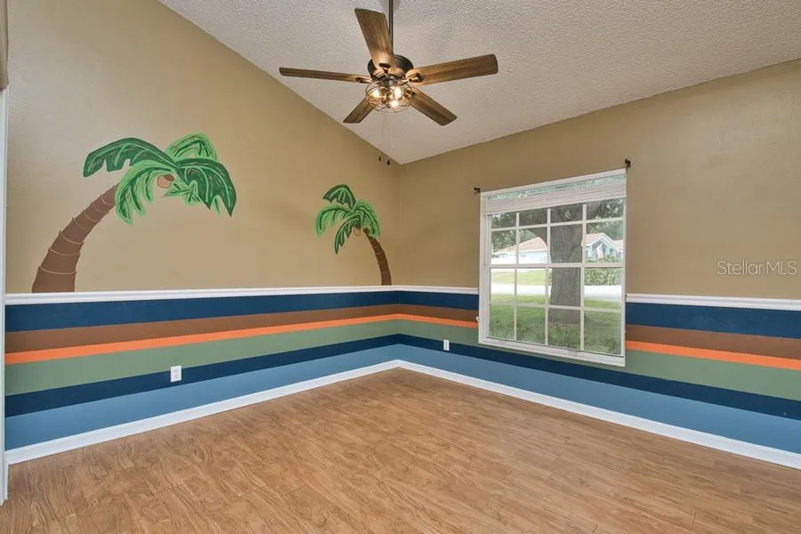 2nd bedroom