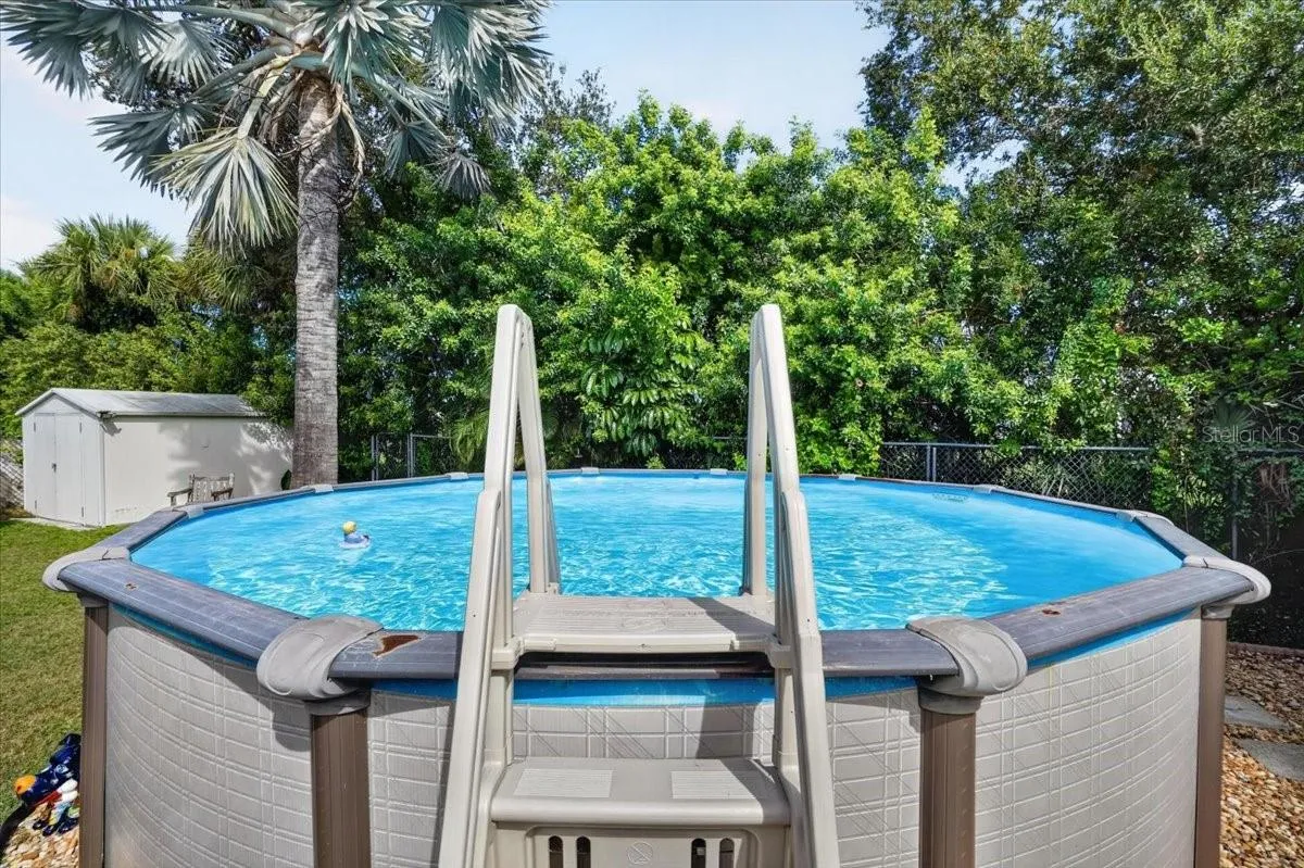 Pool Width: 18'.  Depth: 52"