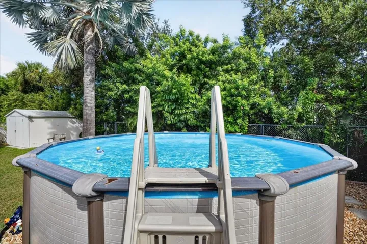Pool Width: 18'.  Depth: 52"