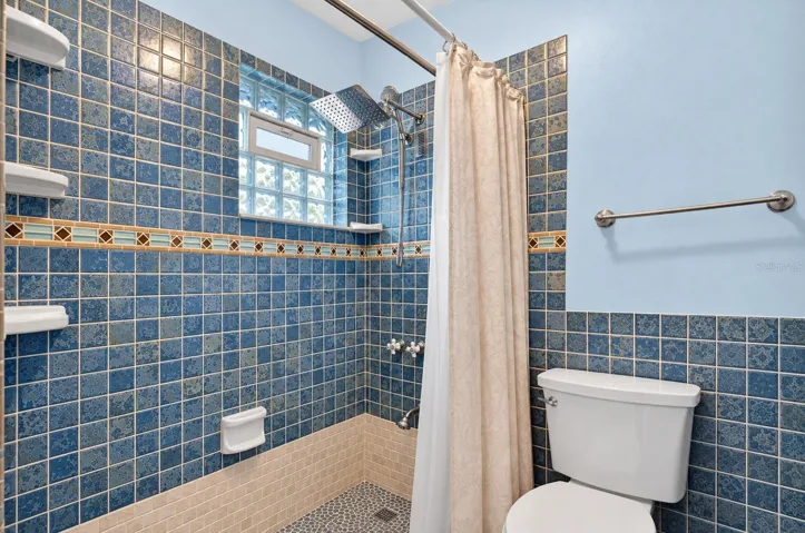 Owners Bathroom.