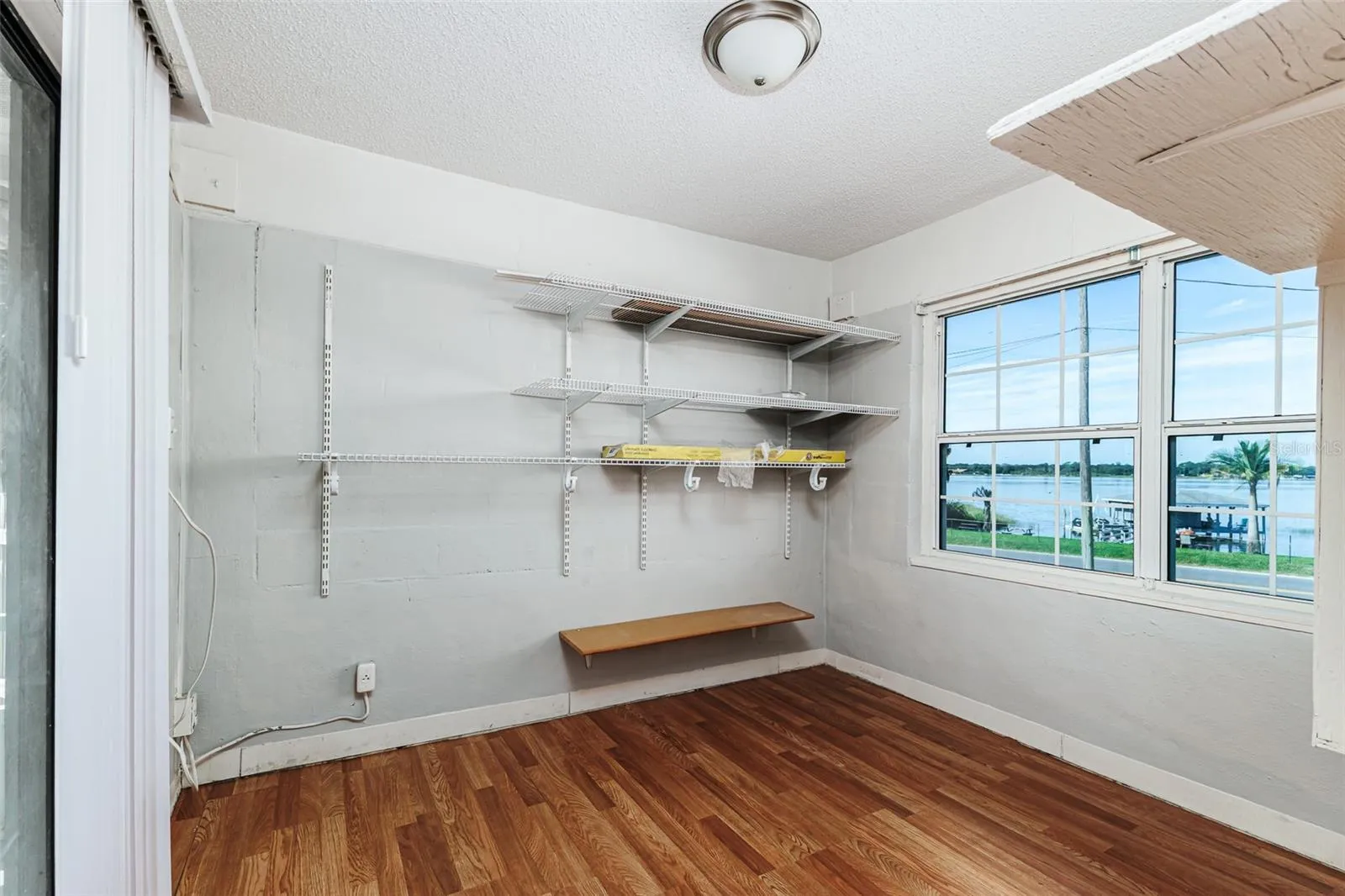 Bonus Room off Screen Room